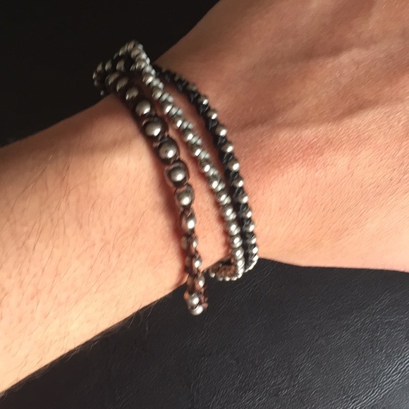 Faux leather artisan bracelet with metal beads - Picture 4 of 5